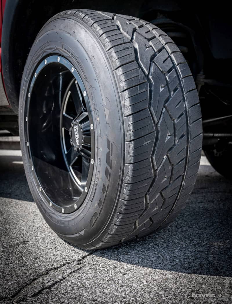 NT420V Nitto Luxury Truck SUV Tire