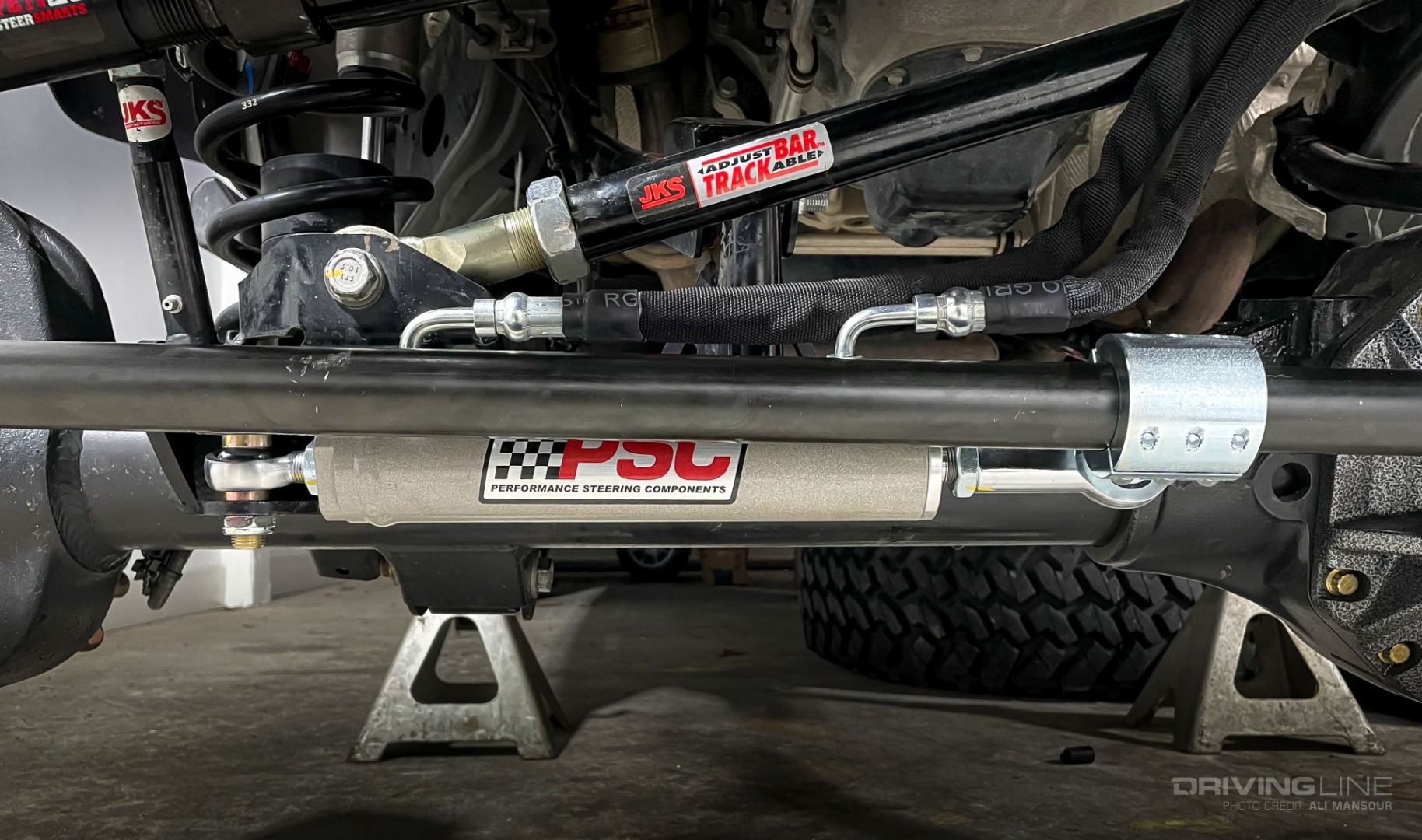 2020 Jeep Gladiator Rubicon Build on 40s steering assist detail