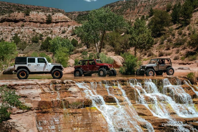 carbon off road jeeps arriving at rattlesnake gulch waterfall