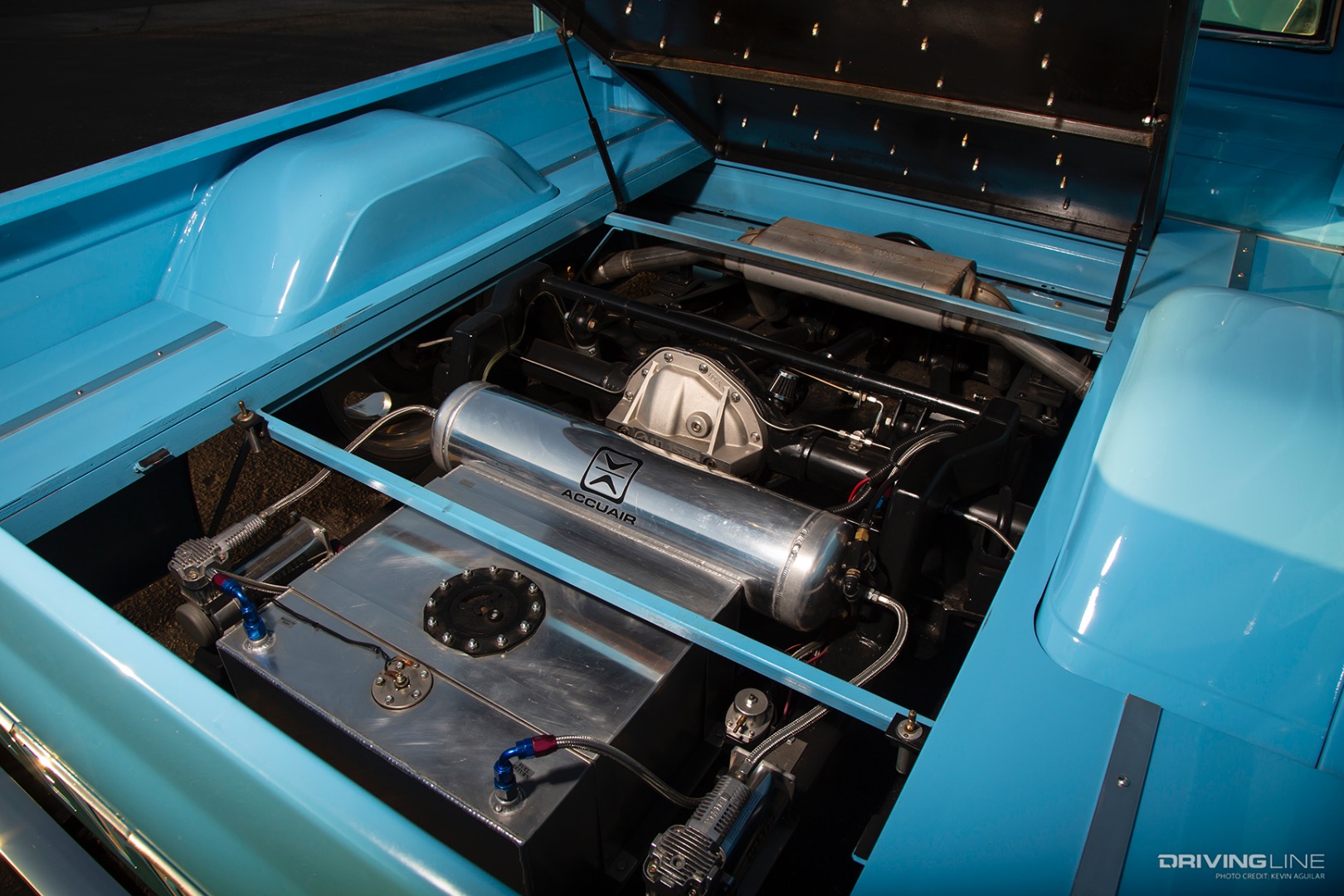 Slammed truck bed with hydraulics setup