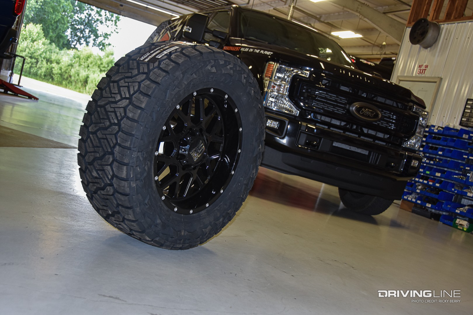 2022 Ford Super Duty on Recon Grapplers