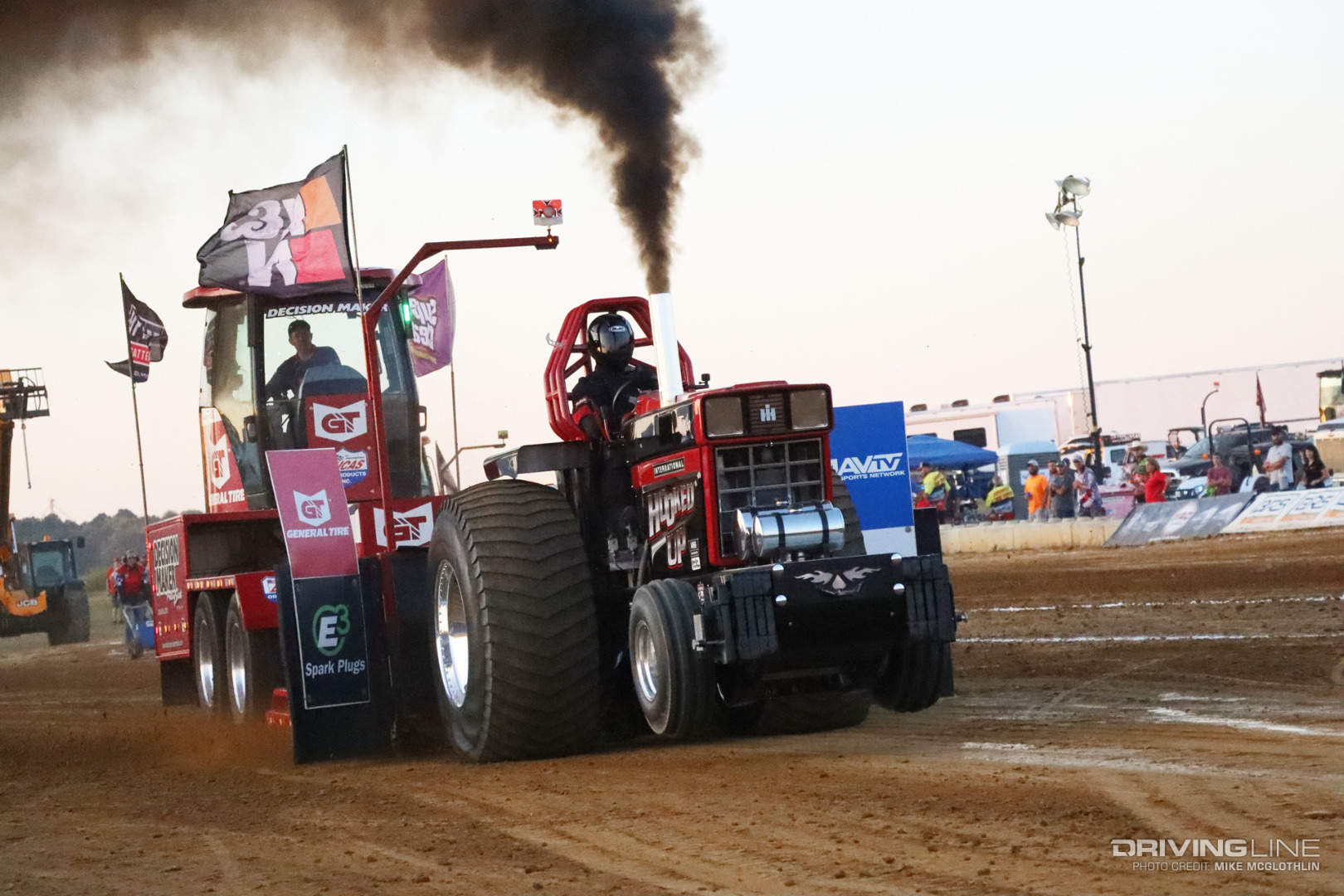 Super Farm Tractor Pulling International Diesel
