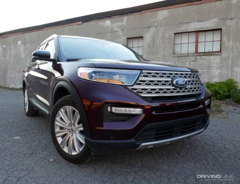 2022 Ford Explorer Hybrid front 3/4