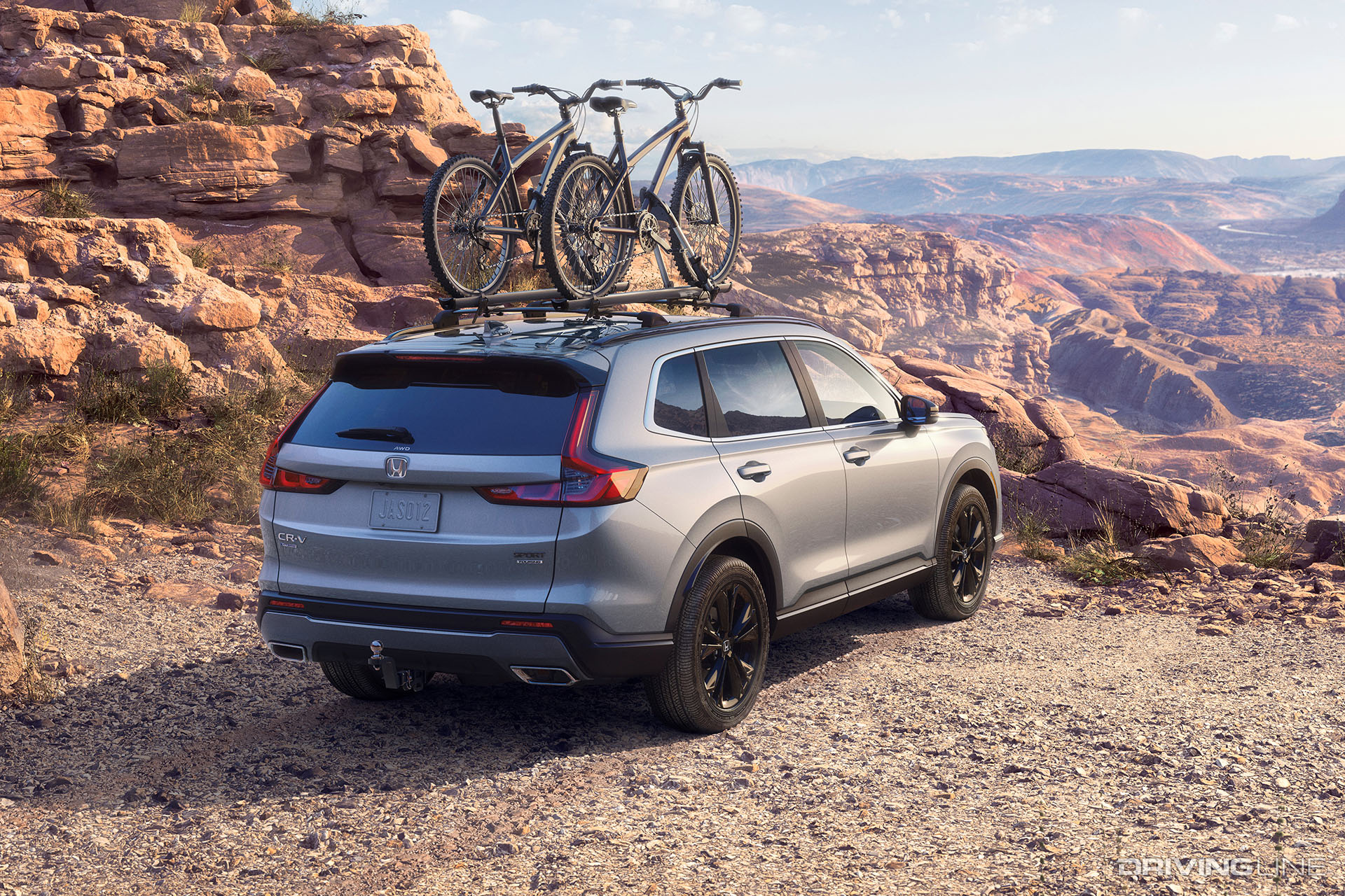 Honda CR-V Hybrid in Mountains