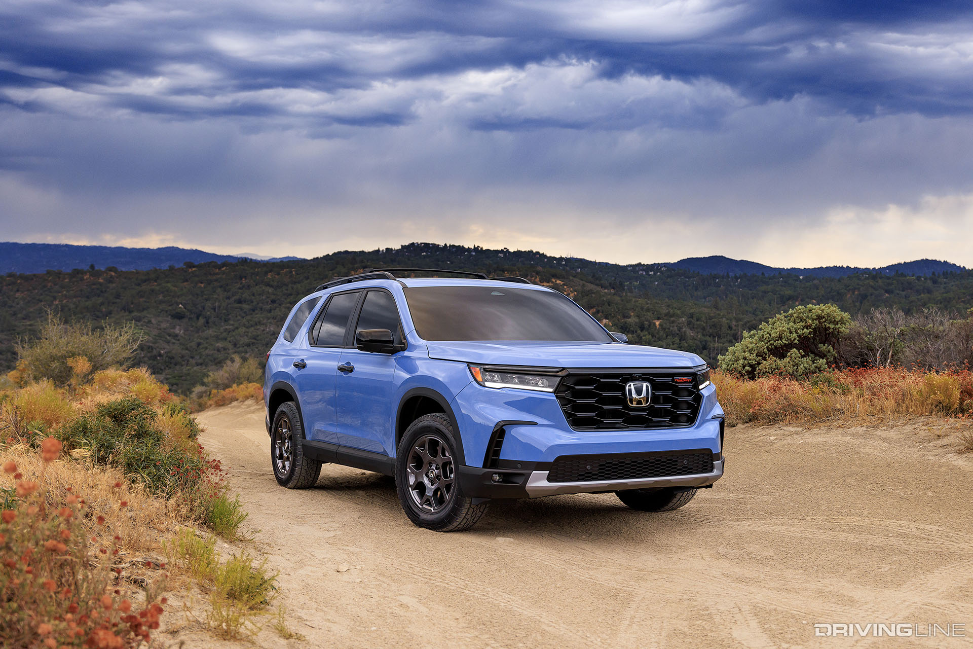 2023 Honda Pilot TrailSport Blue Front View