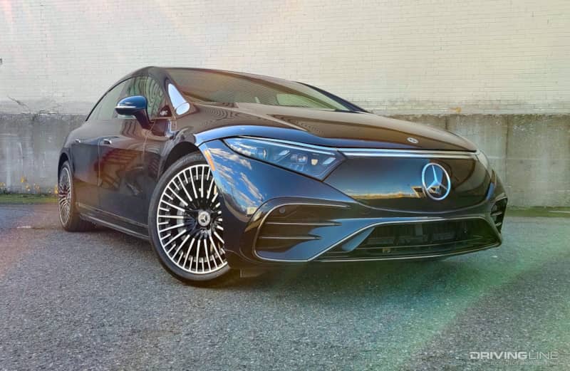 2022 Mercedes-Benz EQS 580 front 3/4 lens flare