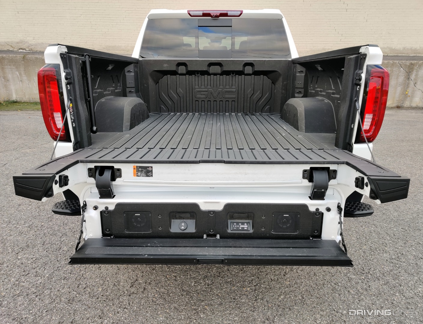 2022 GMC Sierra Denali Ultimate MultiPro tailgate