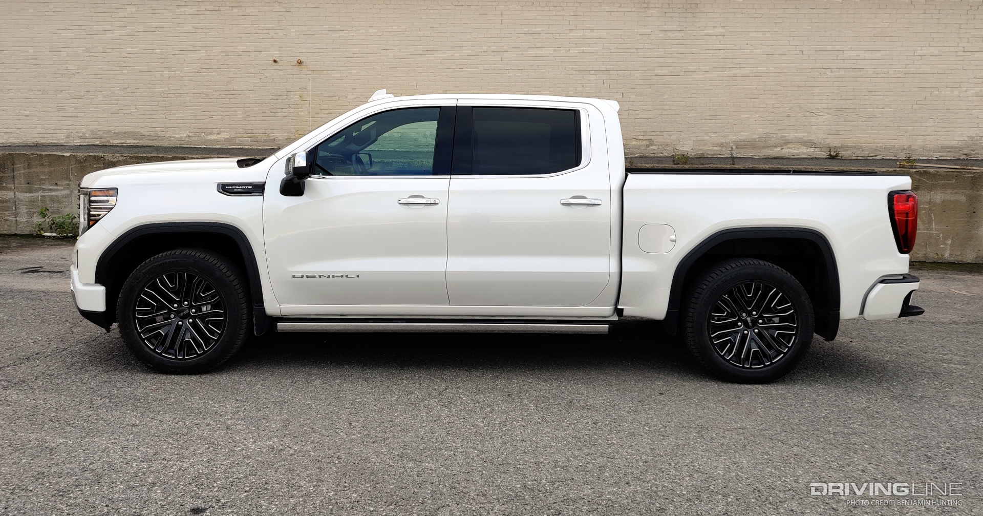 2022 GMC Sierra Denali Ultimate side view