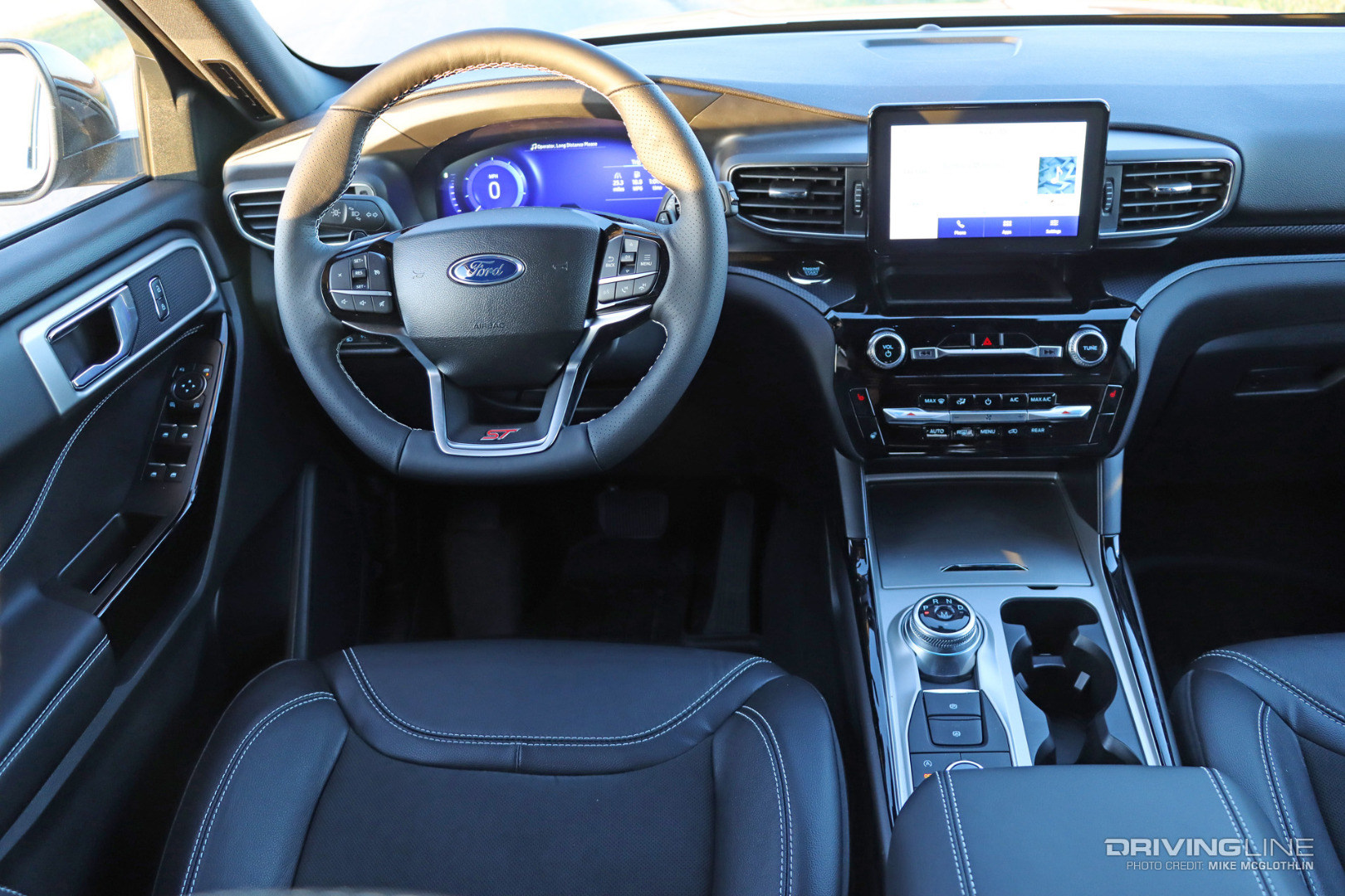 Interior Ford Explorer ST SUV