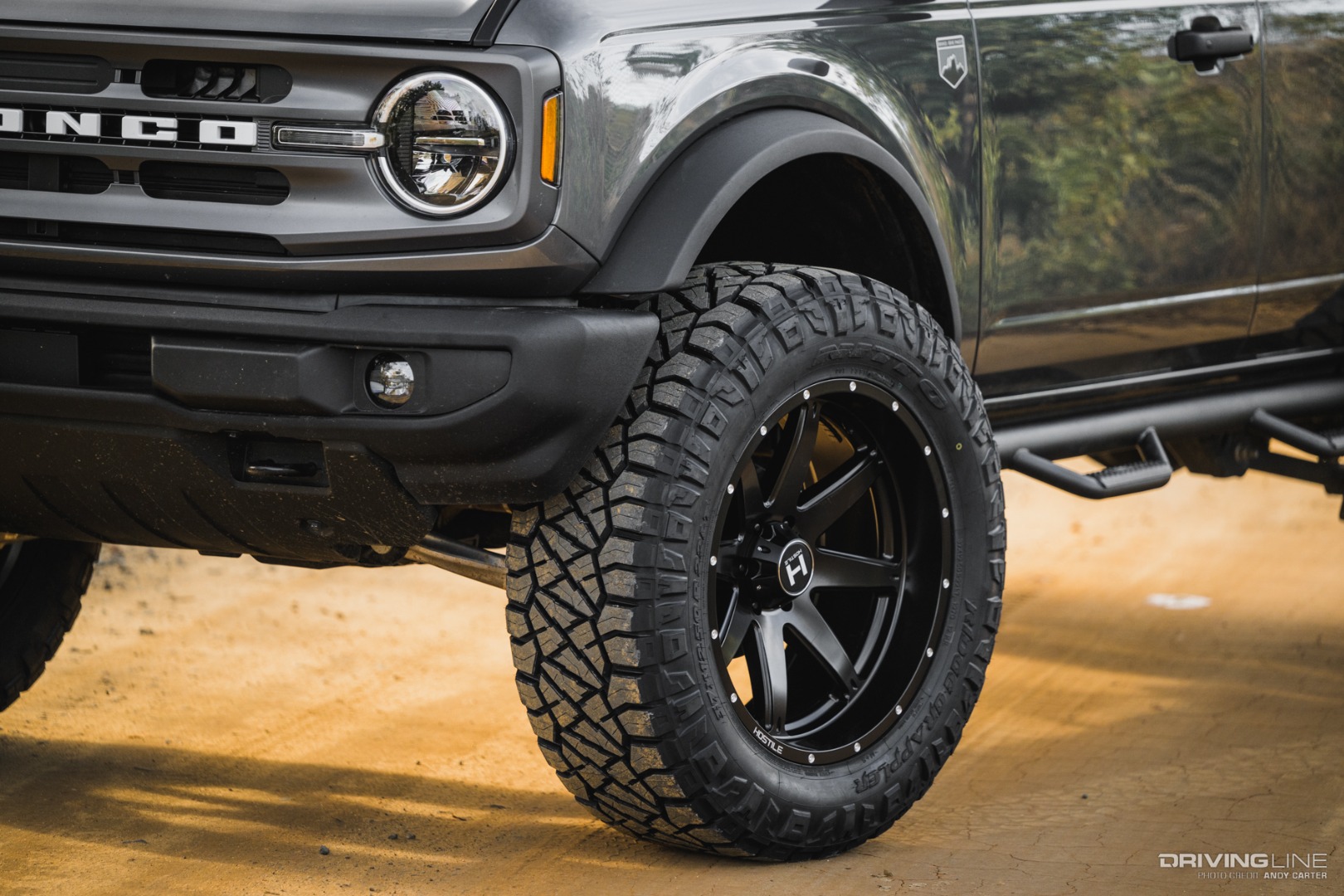 Ford Bronco with 22" Hostile wheels