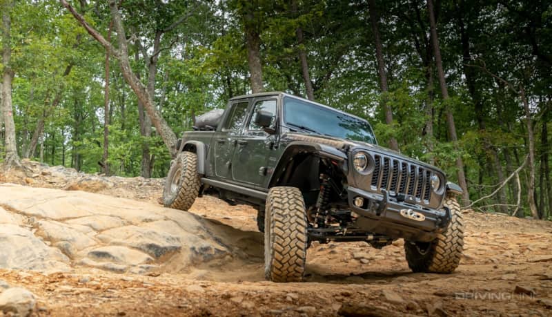 Testing a Jeep Gladiator Rubicon with Fox 30 Shocks DSC Review JT on 40s on a dirt and rock off-road trail