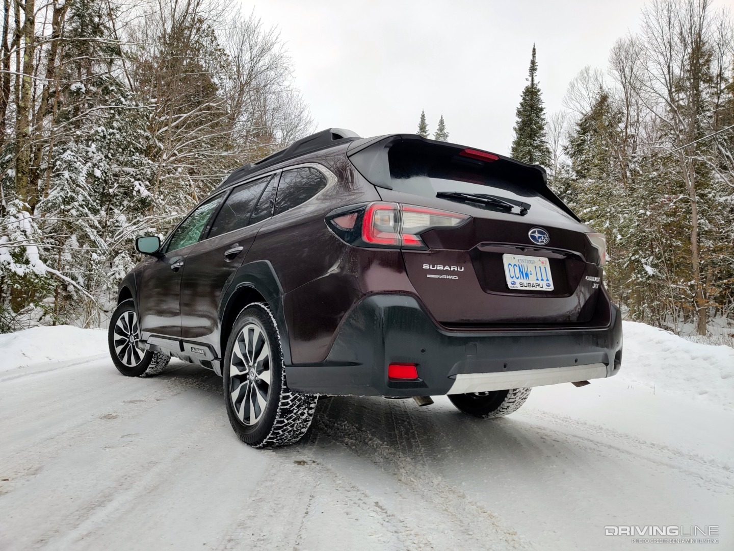 2023 Subaru Outback rear 3/4 view in snow