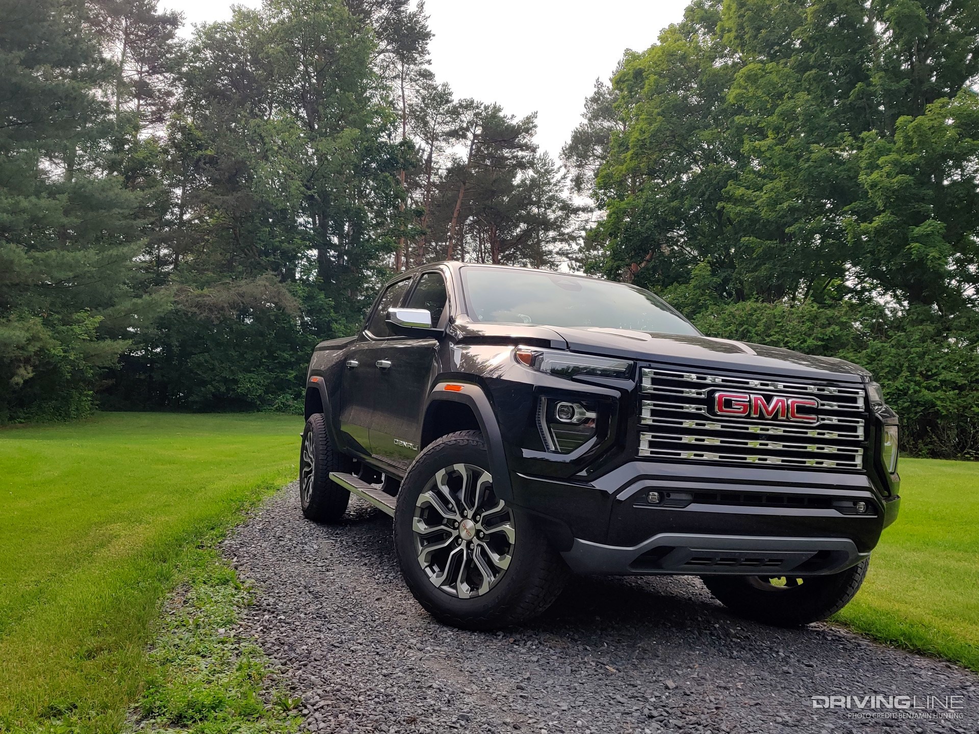 2023 GMC Canyon Denali front 3/4 view