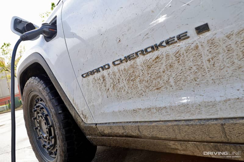 Jeep Grand Cherokee 4xe on Nitto Recon Grappler