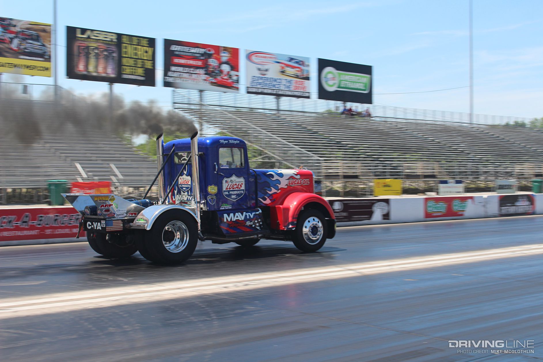 1963 Kenworth 921 semi-truck drag racing