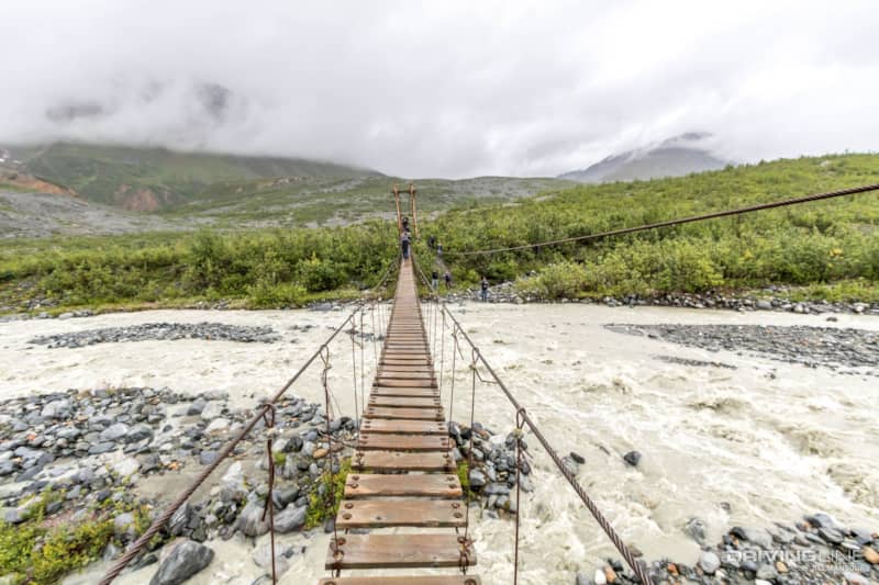 030-red-rock-canyon-trail-jkx-alaska