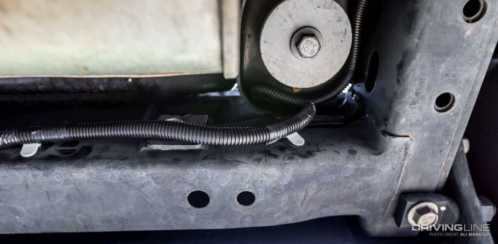 005-Jeep-Wrangler-jk-rugged-ridge-hitch-kit