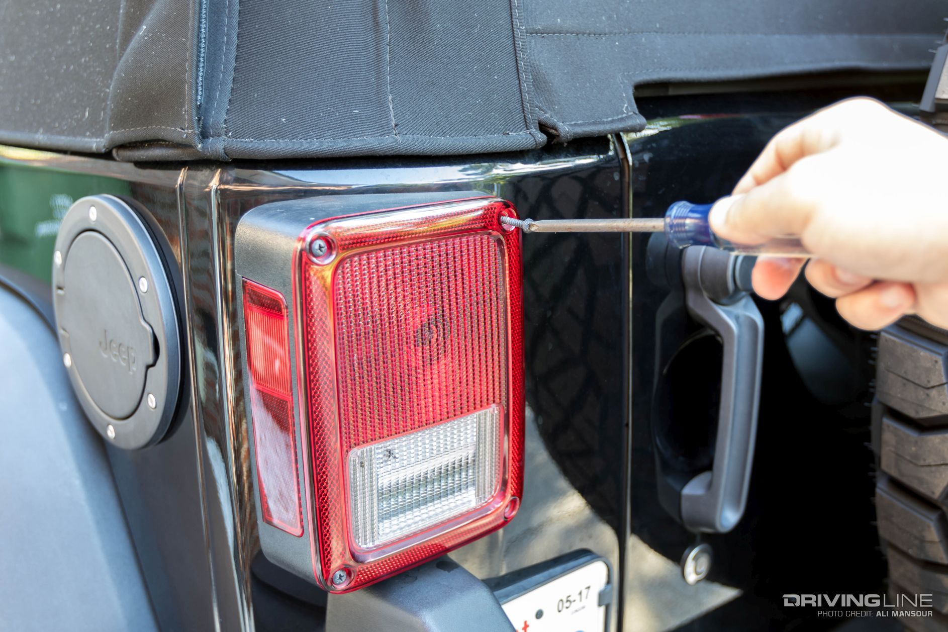 003-Jeep-Wrangler-jk-rugged-ridge-hitch-kit