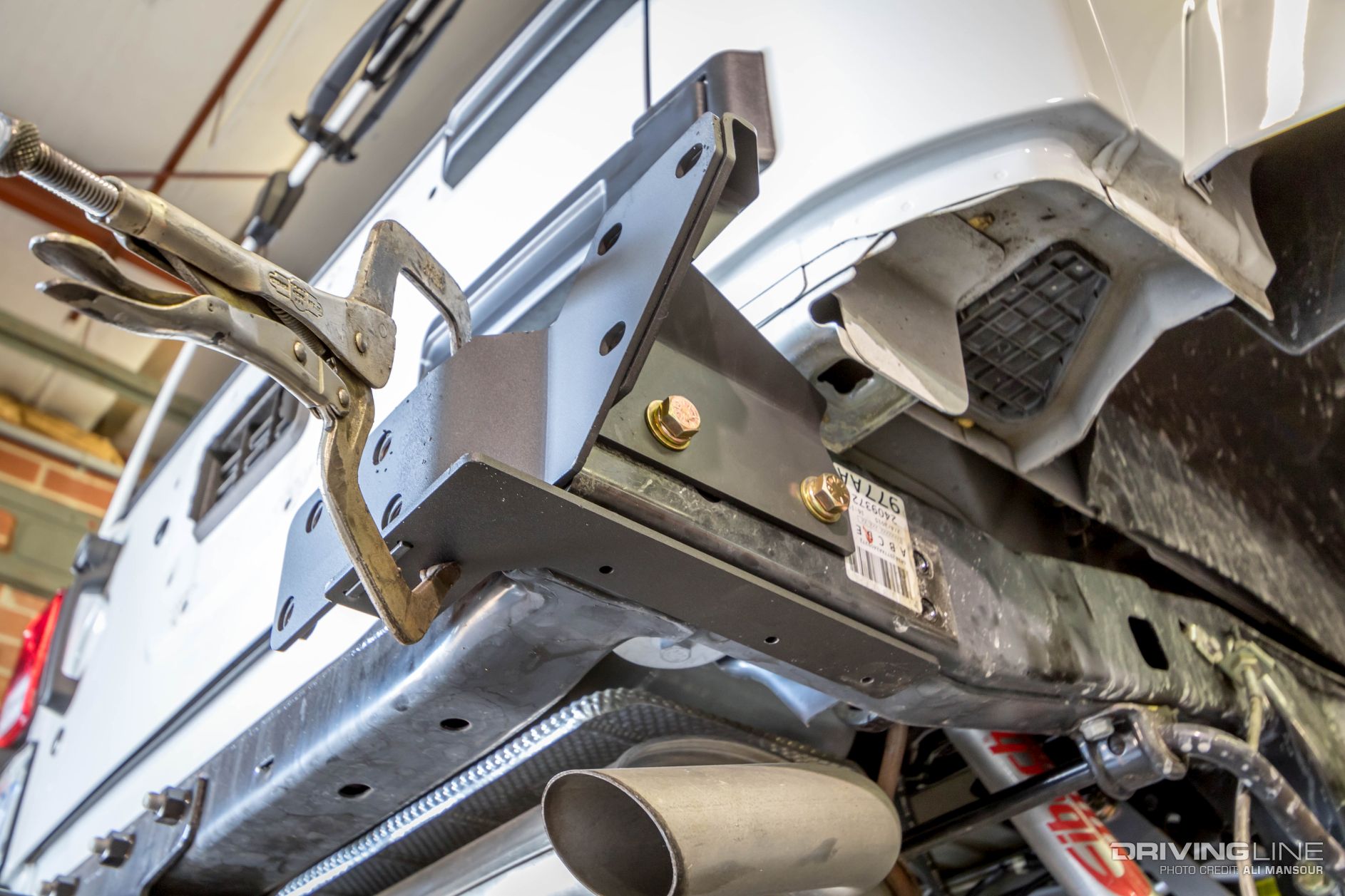 005-2015-jeep-wrangler-fab-fours-tire-carrier-rear-bumper