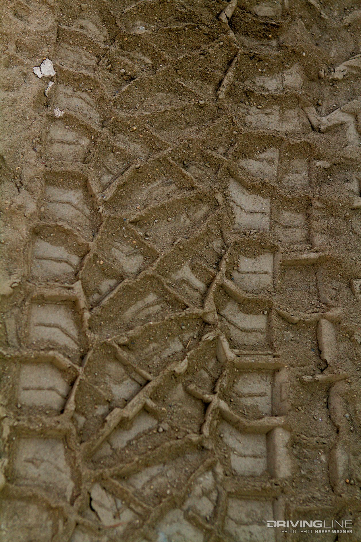 tread marks of Nitto Ridge Grappler with 18/32 tread depth