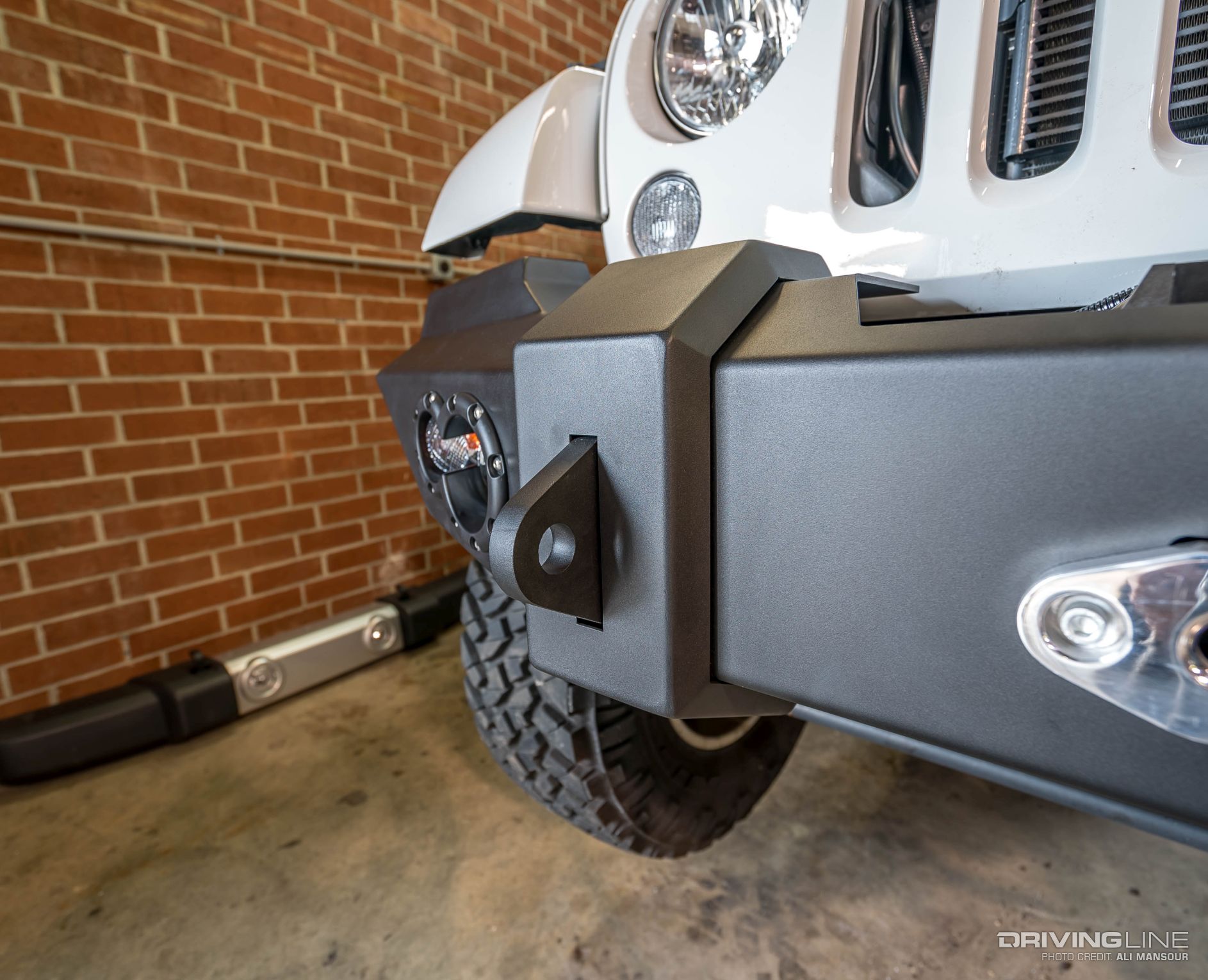 005-jeep-wrangler-jk-fab-fours-lifestyle-front-bumper