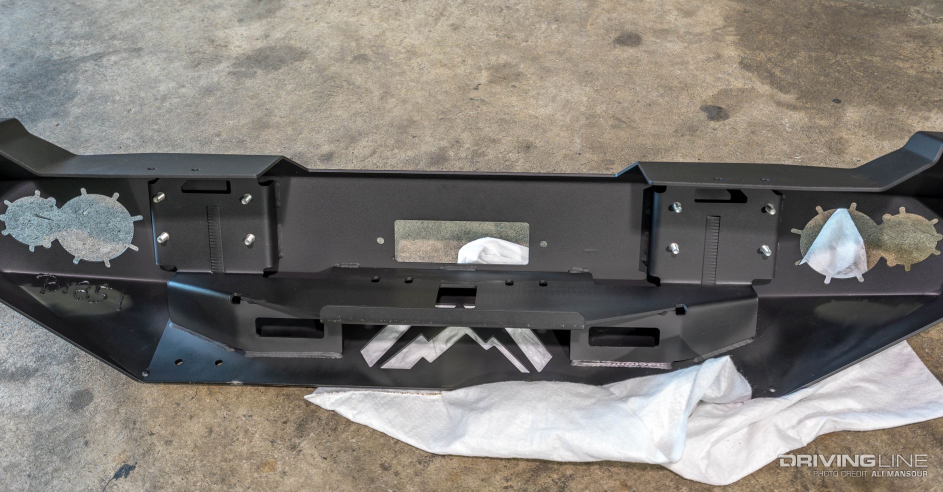 002-jeep-wrangler-jk-fab-fours-lifestyle-front-bumper