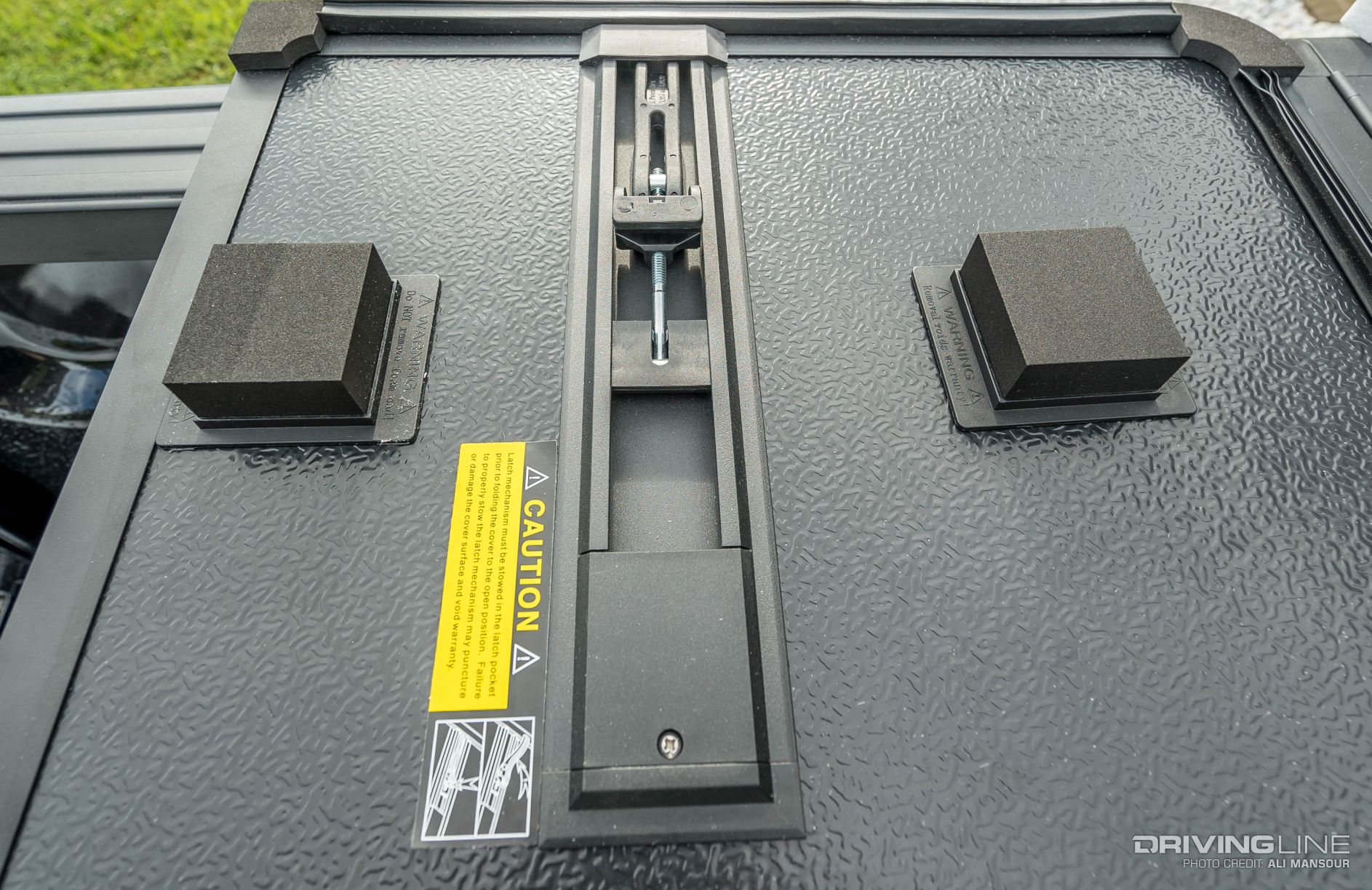 004-2012-ford-f150-raptor-bestop-trifold-hard-cover