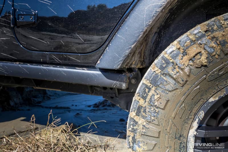 011-2013-Jeep-Wrangler-jks-25-lift-ridge-grapplers