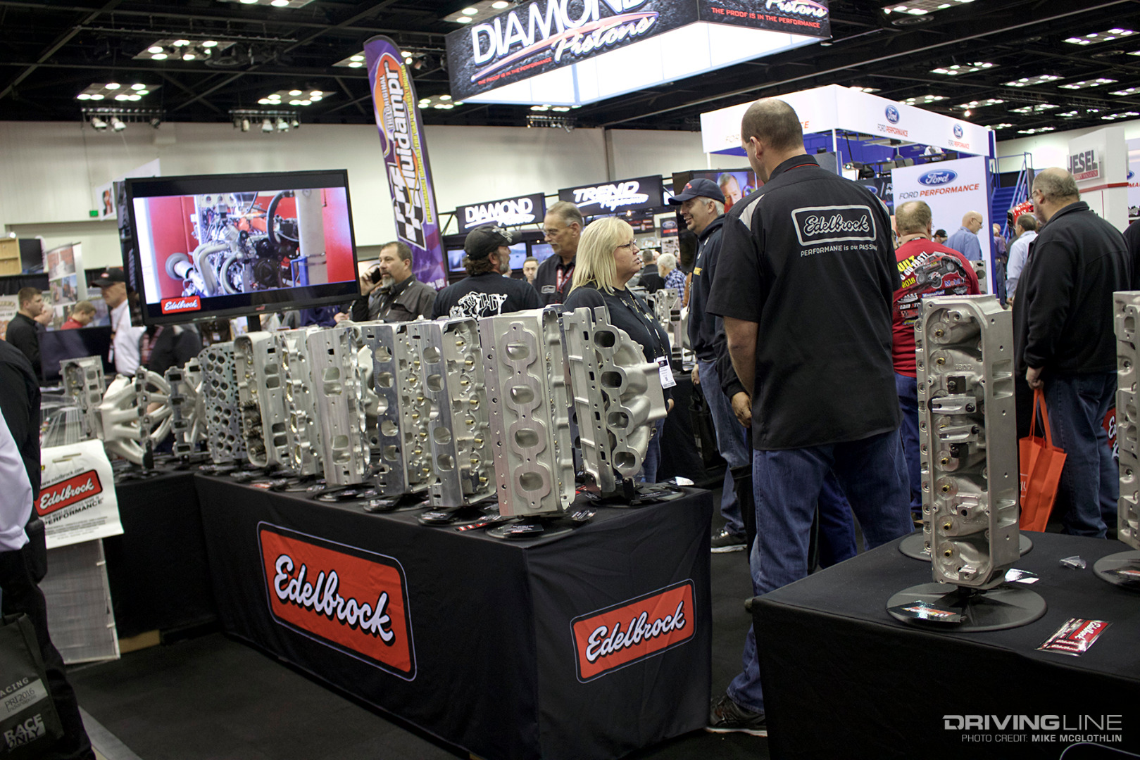 006-Edelbrock-Cylinder-Heads-Intake-Manifolds