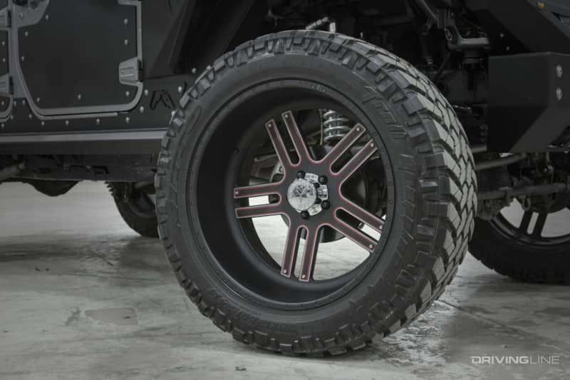 2015-jeep-wrangler-jk-fab-fours-mall-assault-trail-grappler (1)