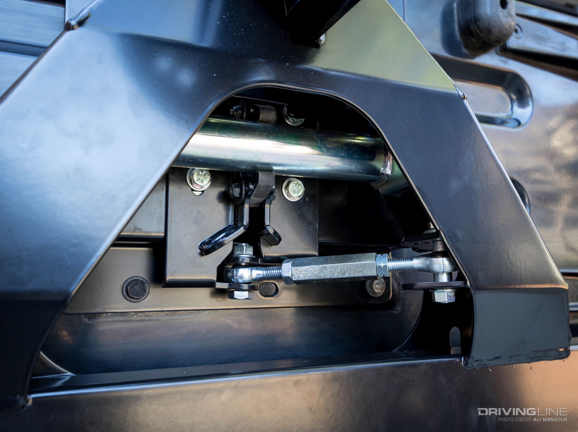 001-jeep-wrangler-tj-arb-rear-bumper-tire-carrier-trail-grappler