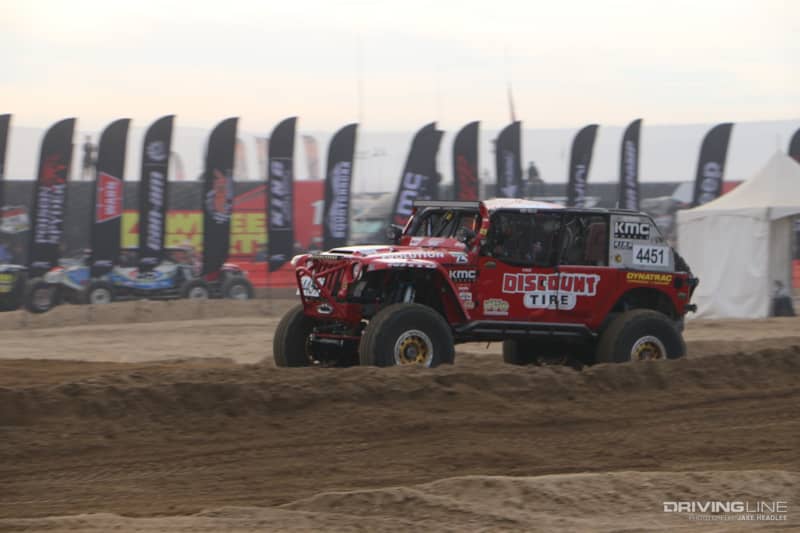 003-koh-mel-wade-off-road-evolution-race-jeep-start.jpg