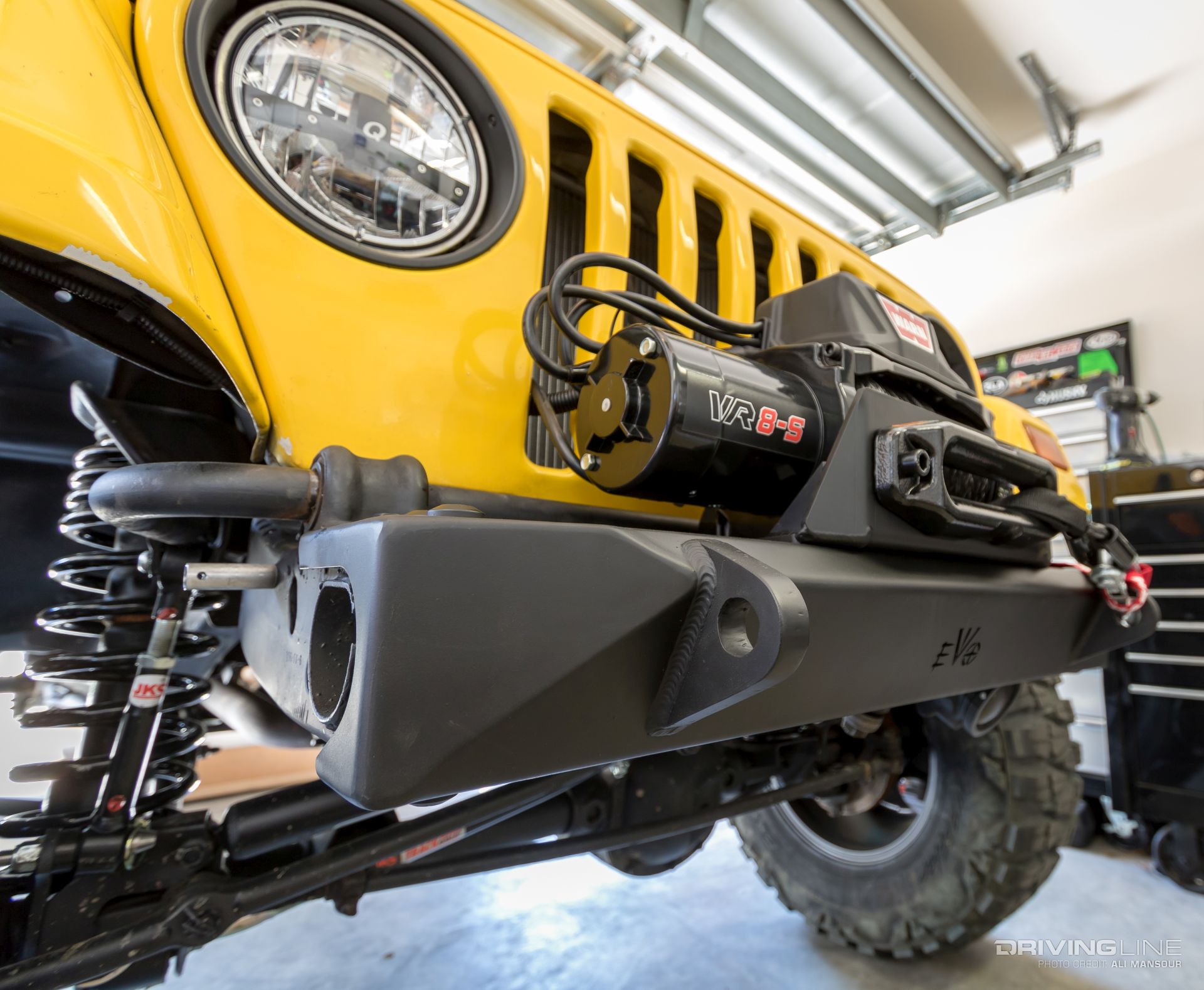 Jeep-wrangler-tj-evo-mfg-bumpers-warn-vr8-s-winch-mud-grapplers