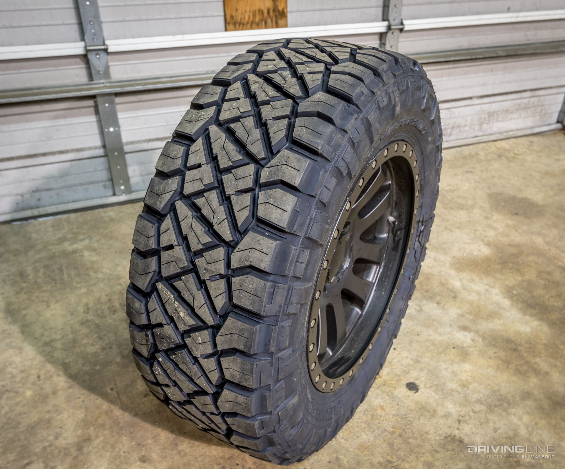2014-toyota-tundra-skyjacker-6-inch-lift-ridge-grapplers