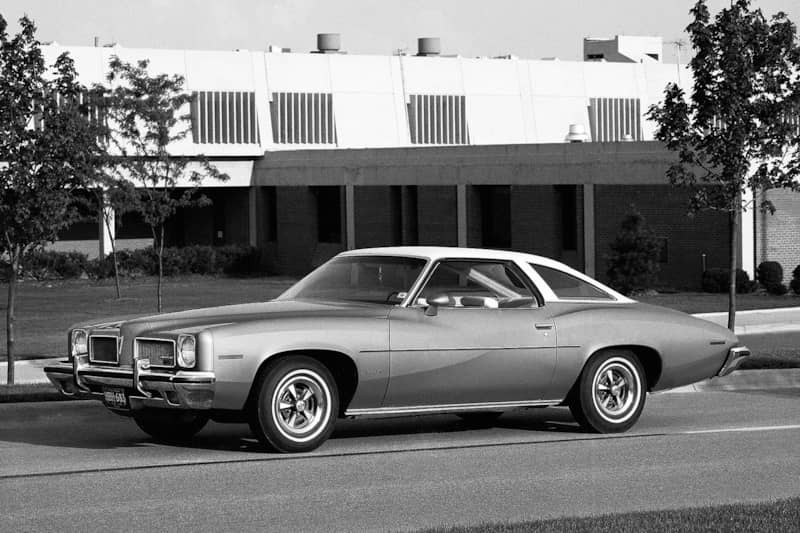 pontiac lemans 03