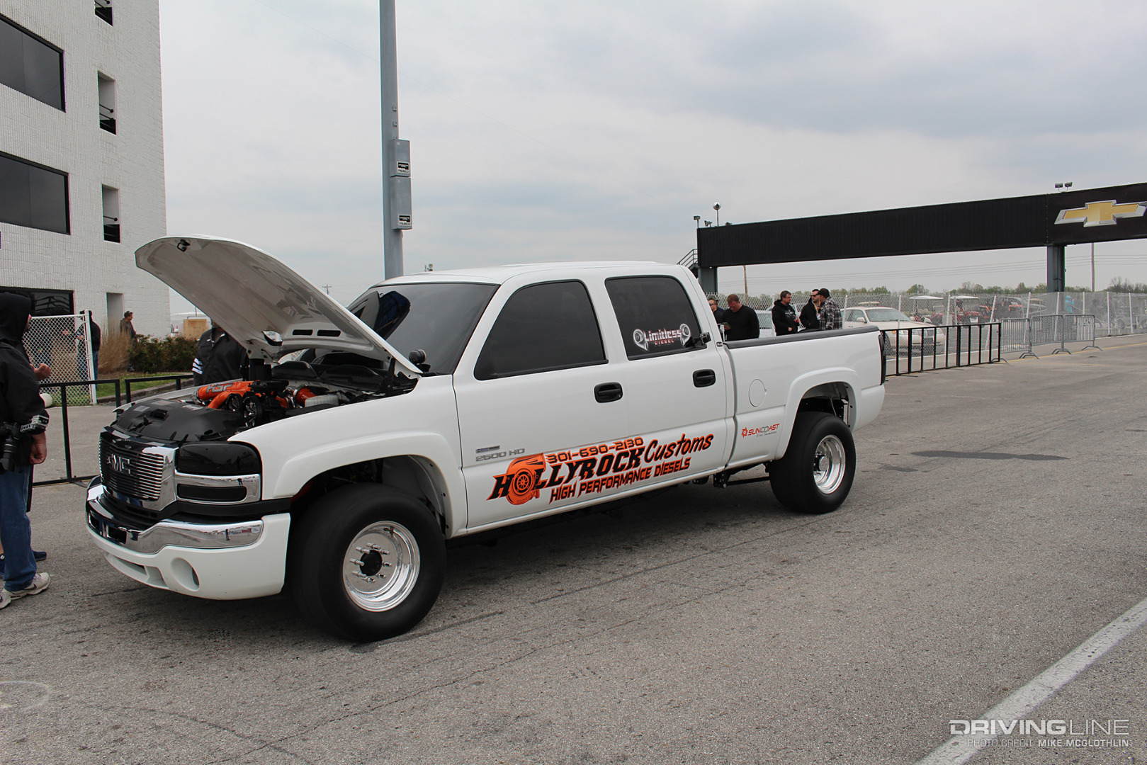 005-Mike-Graves-Hollyrock-Customs-GMC-Sierra-Duramax