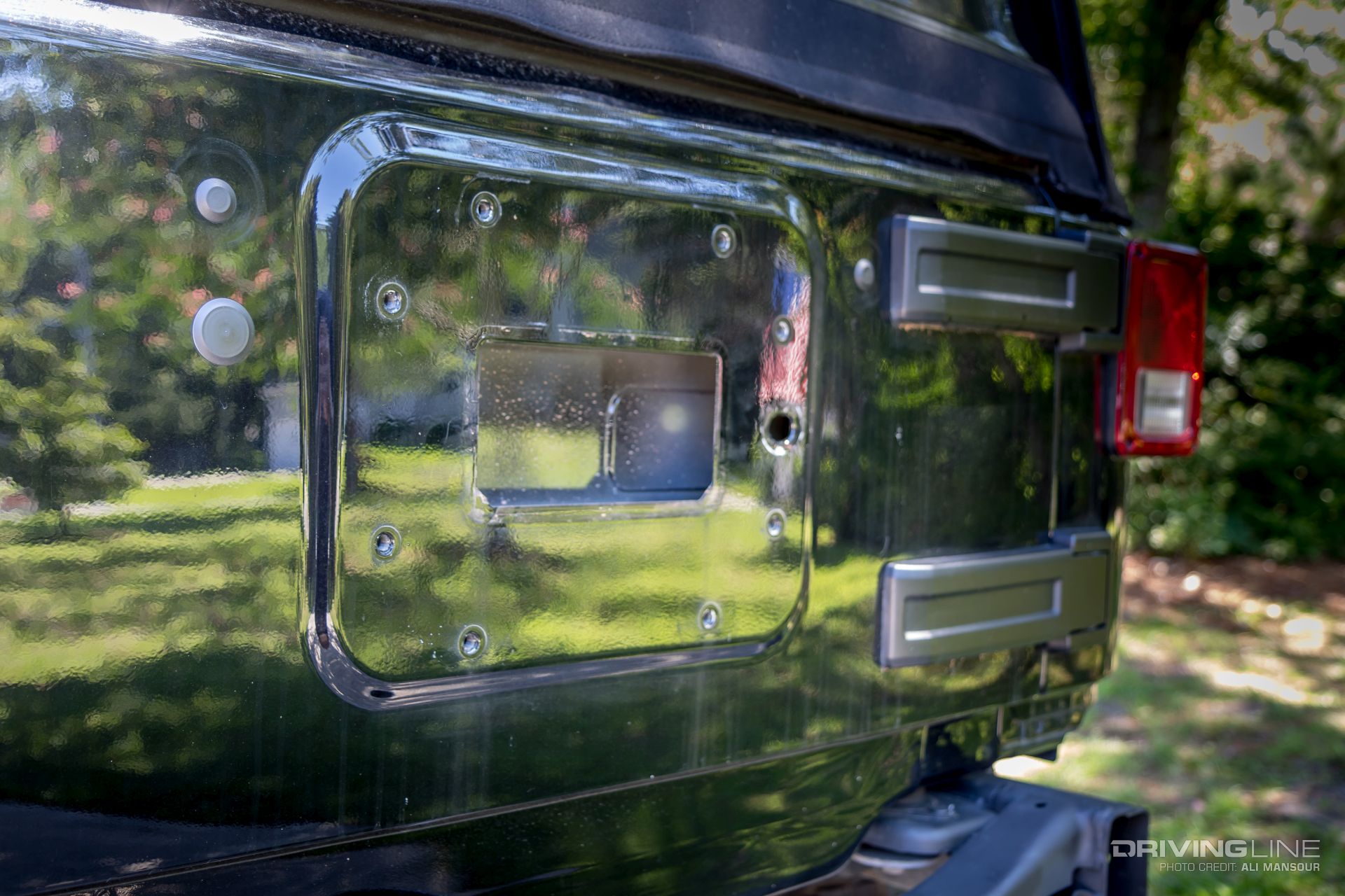 EVO-MFG-d-rings-jk-rear-fascia-spare-tire-delete