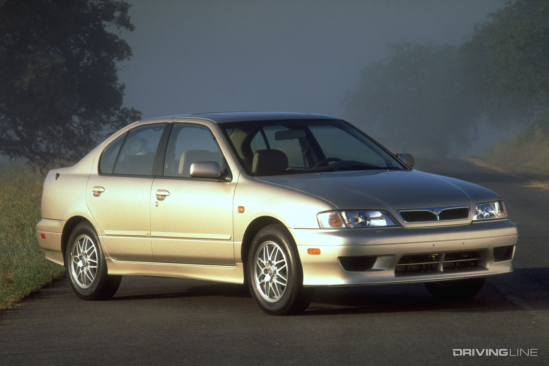 1999 infiniti g20 front