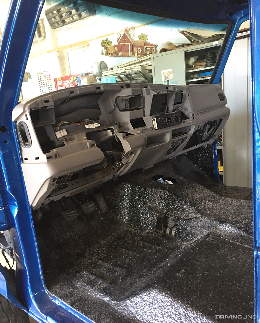 010-1973-Ford-F250-Super-Duty-Dash