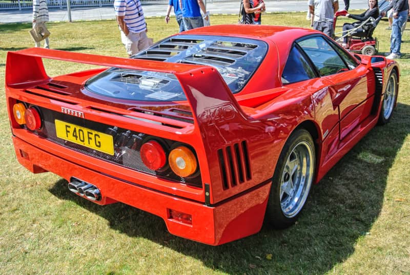Ferrari_F40-Edit