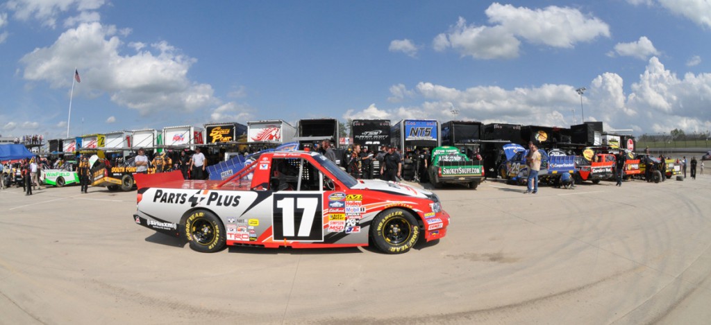 NASCAR_dirt_track_Eldora_02