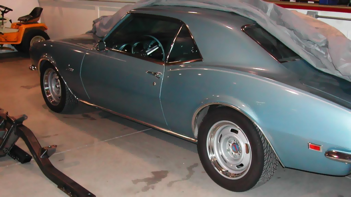 1968-Heidts-Camaro-retromod-21