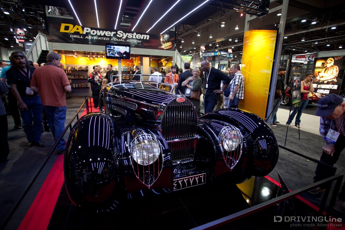 sema-2013-bugatti-build03