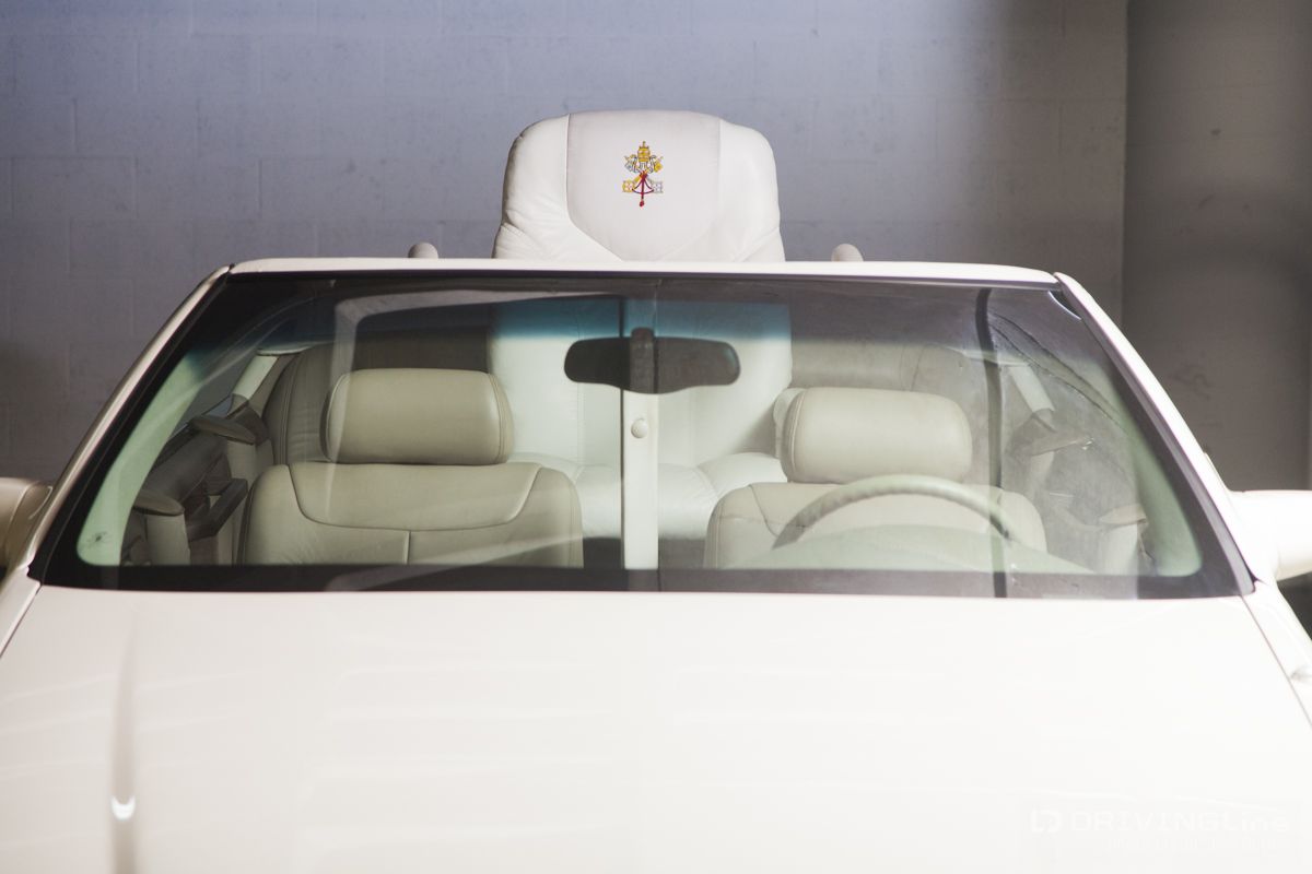 popemobile-cadillac-good-vs-evil-petersen-vault-09