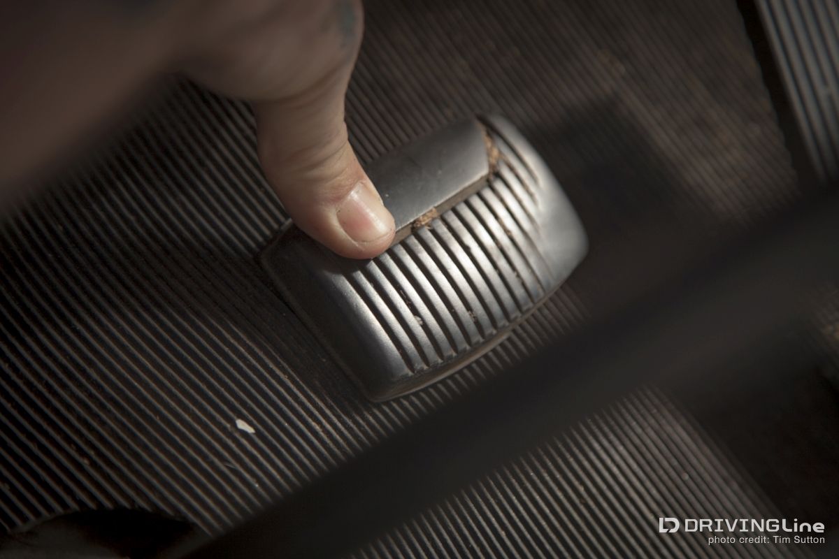 old-car-brake-job-upgrade-econoline-09