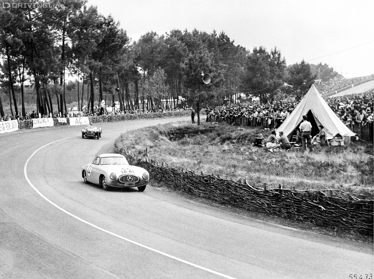 Caption orig.: 24-Stundenrennen von Le Mans, 1952. Mit der Startnummer 22: Karl Kling / Hans Klenk auf Mercedes-Benz Rennsportwagen Typ 300 SL.