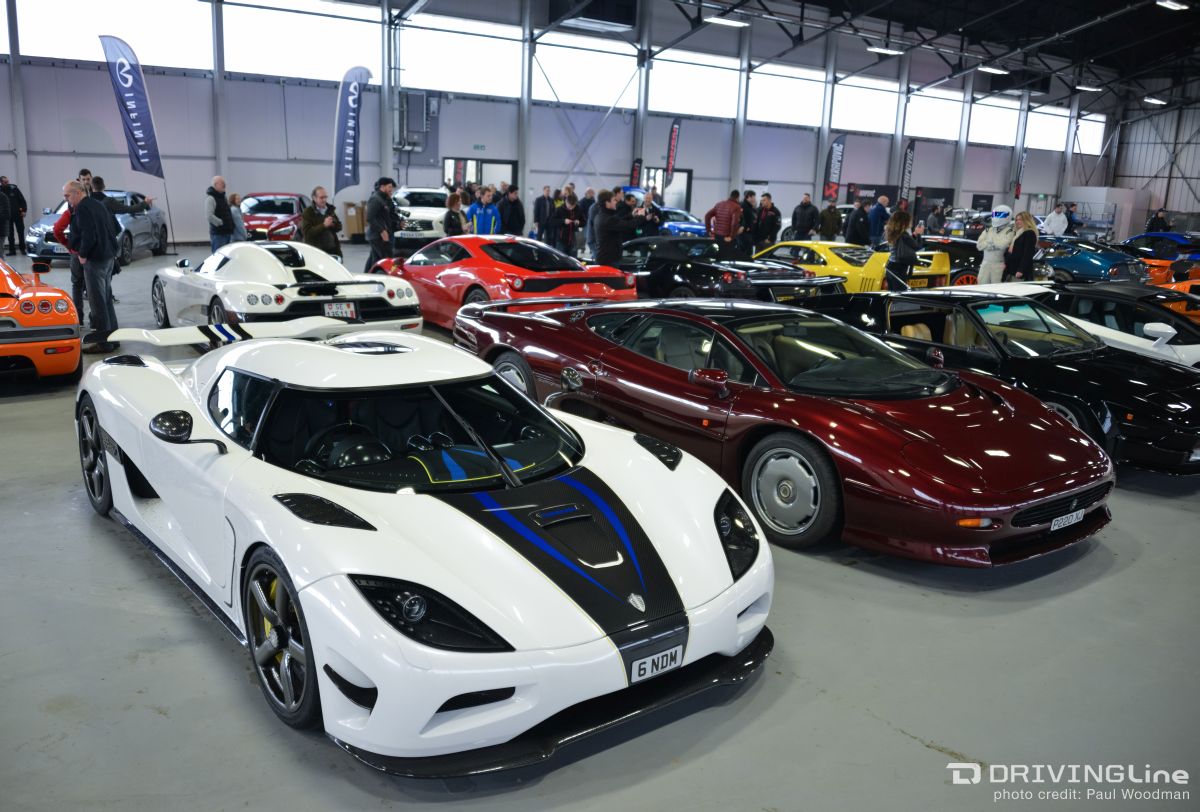 drivingline inside the hangers xj220 lamborghini lovecars