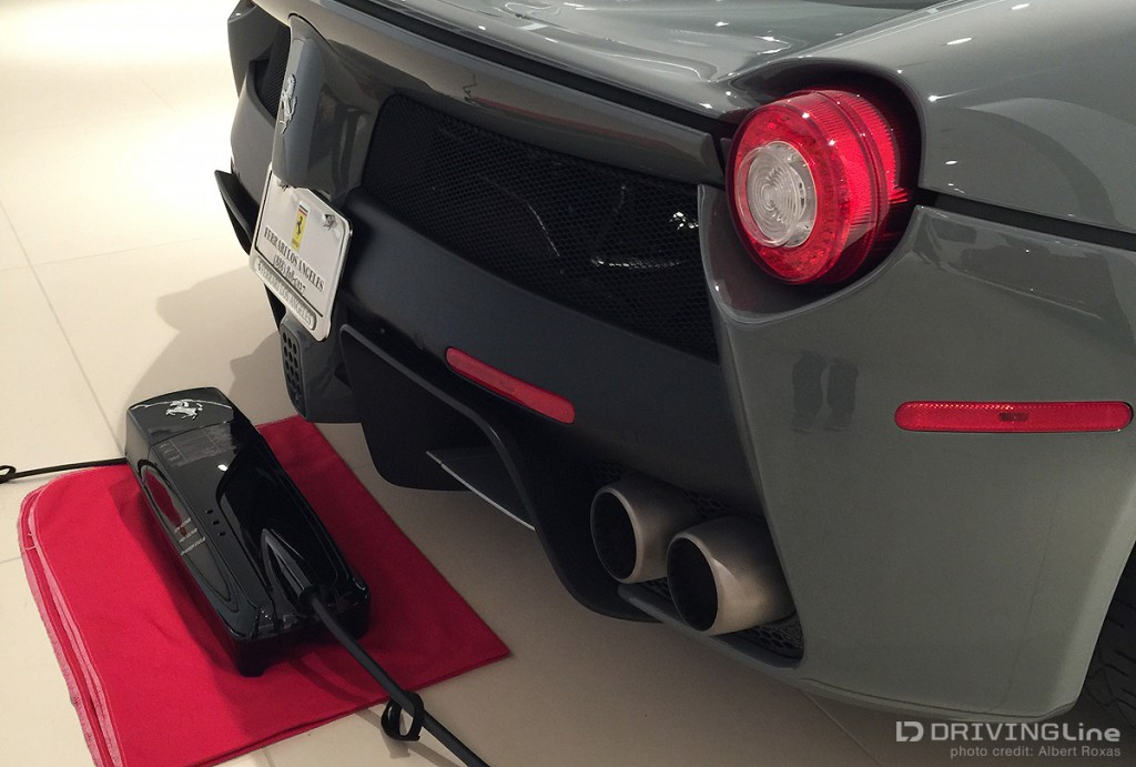 laferrari_charge