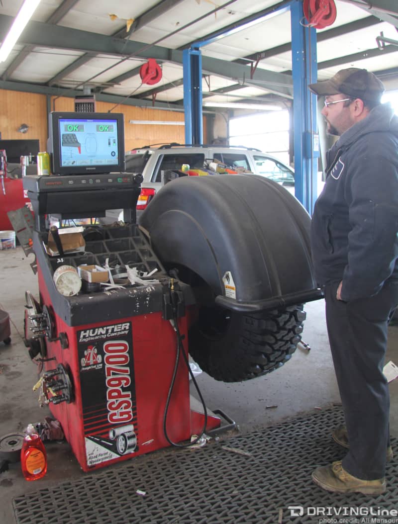 tire-balance-machine