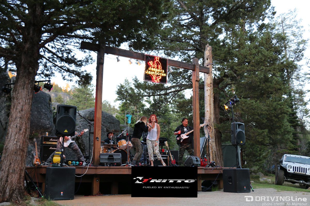 2015-jeepers-jamboree-live-band-stage-base-camp